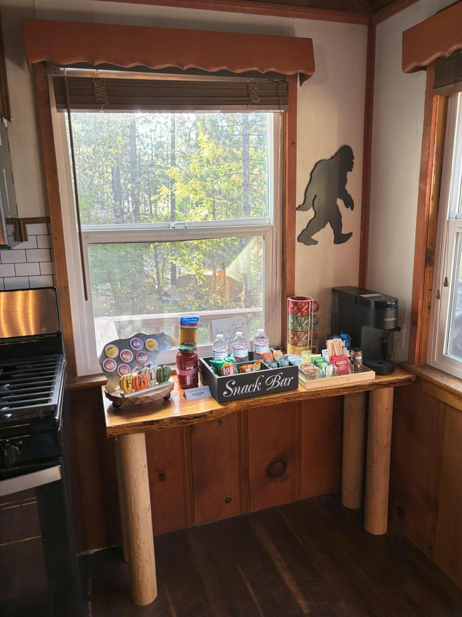 Snow Bunny Lodge - Perfect Big Bear Getaway! Deck With A New Hot Tub And Charcoal Barbecue! Big Bear Lake Luaran gambar